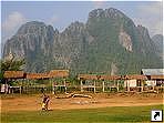 - (Vang Vieng), .