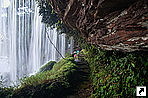     (Salto Hacha),   (Canaima Lagoon),   , .